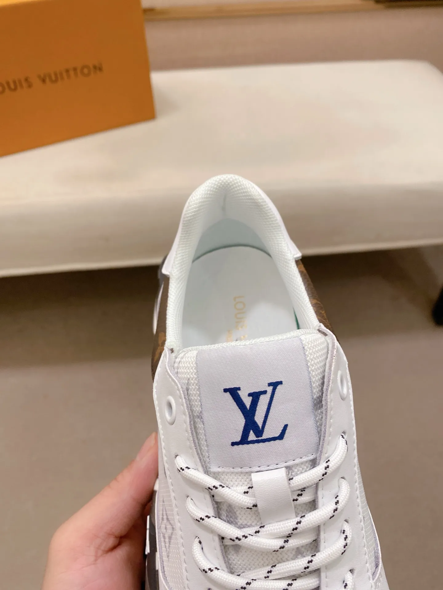 Men's shoes💰:442💰🇮🇹🇮🇹LV Louis Vuitton. The latest fashionable casual shoes are popular in physical stores. New spring and summer comfortable imported custom original cowhide, unique jacquard fabric element design. With sheepskin lining, Lv original bottom, [sun][sun] high-end packaging and high quality💪Details determine the quality, you can enter and exit the counter at will, welcome to compare🇮🇹Size 38-44